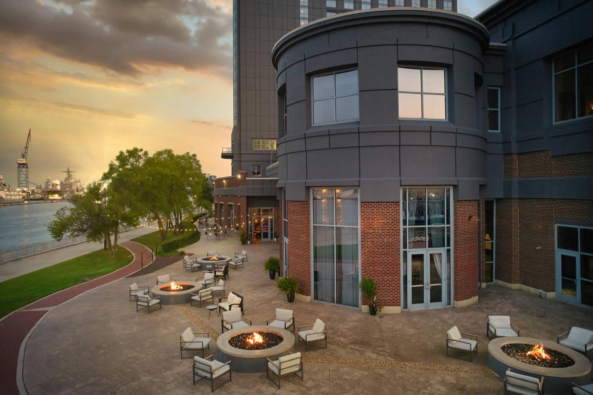 Renaissance Portsmouth-Norfolk Waterfront Hotel Экстерьер фото